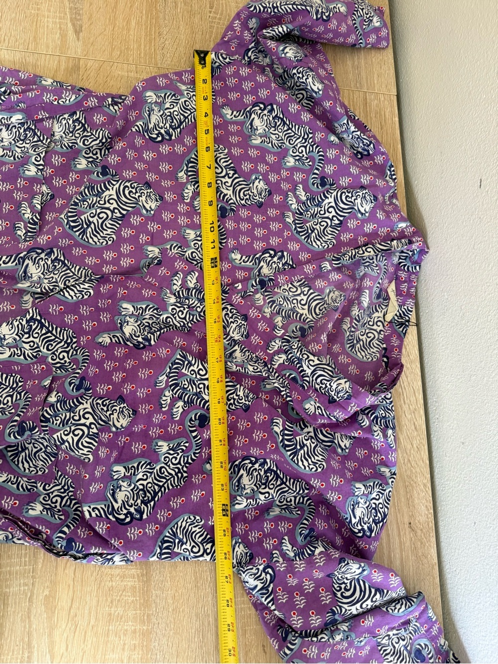 PRINTFRESH Tiger Queen Robe size Small/medium in violet - Picture 9 of 9